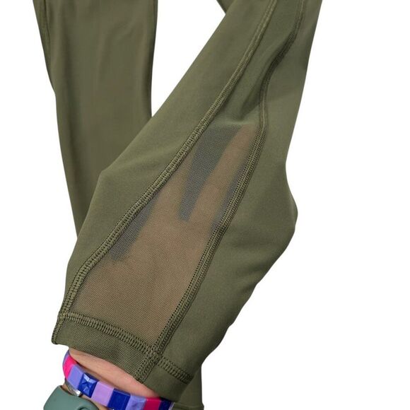 Lululemon Train Times 7/8 Pants 25" Inseam Olive Green Size 6 - Picture 3 of 8